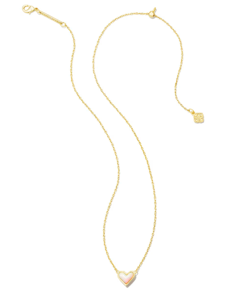 Framed Ari Heart Gold Short Pendant Necklace in Light Pink Drusy
