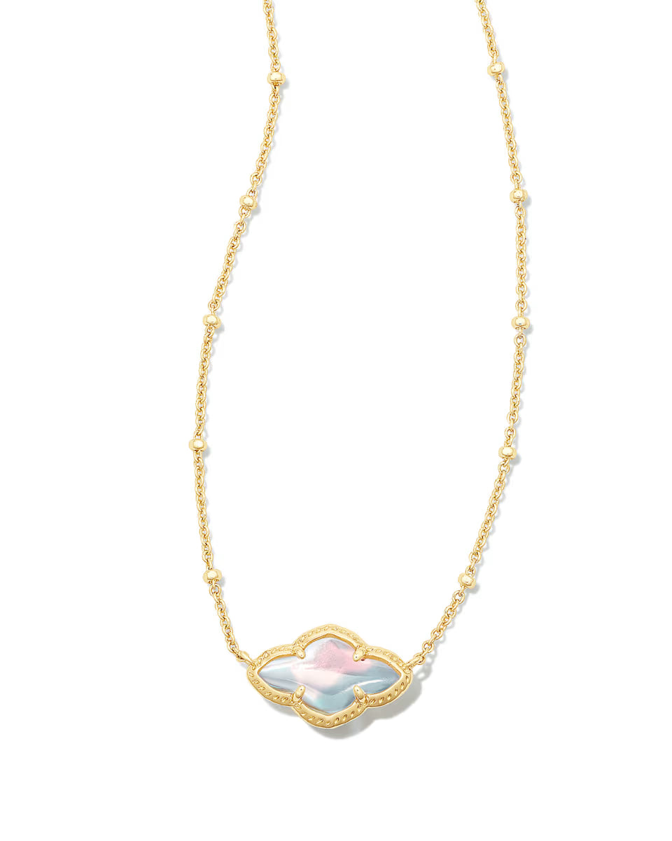 Abbie Gold Pendant Necklace in Rose Quartz
