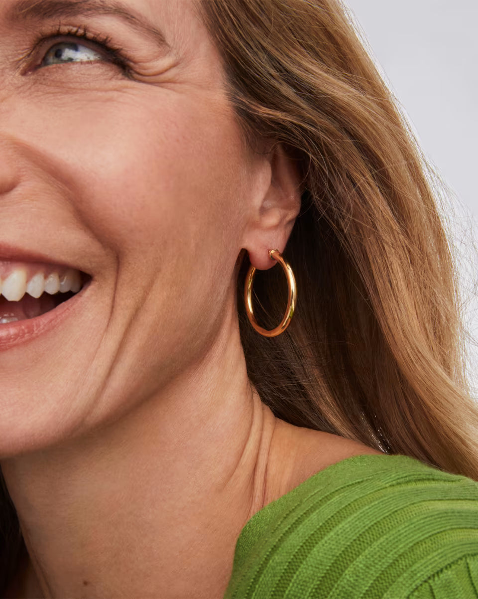 Tube Medium 30mm Hoop Earrings in 18k Gold Vermeil