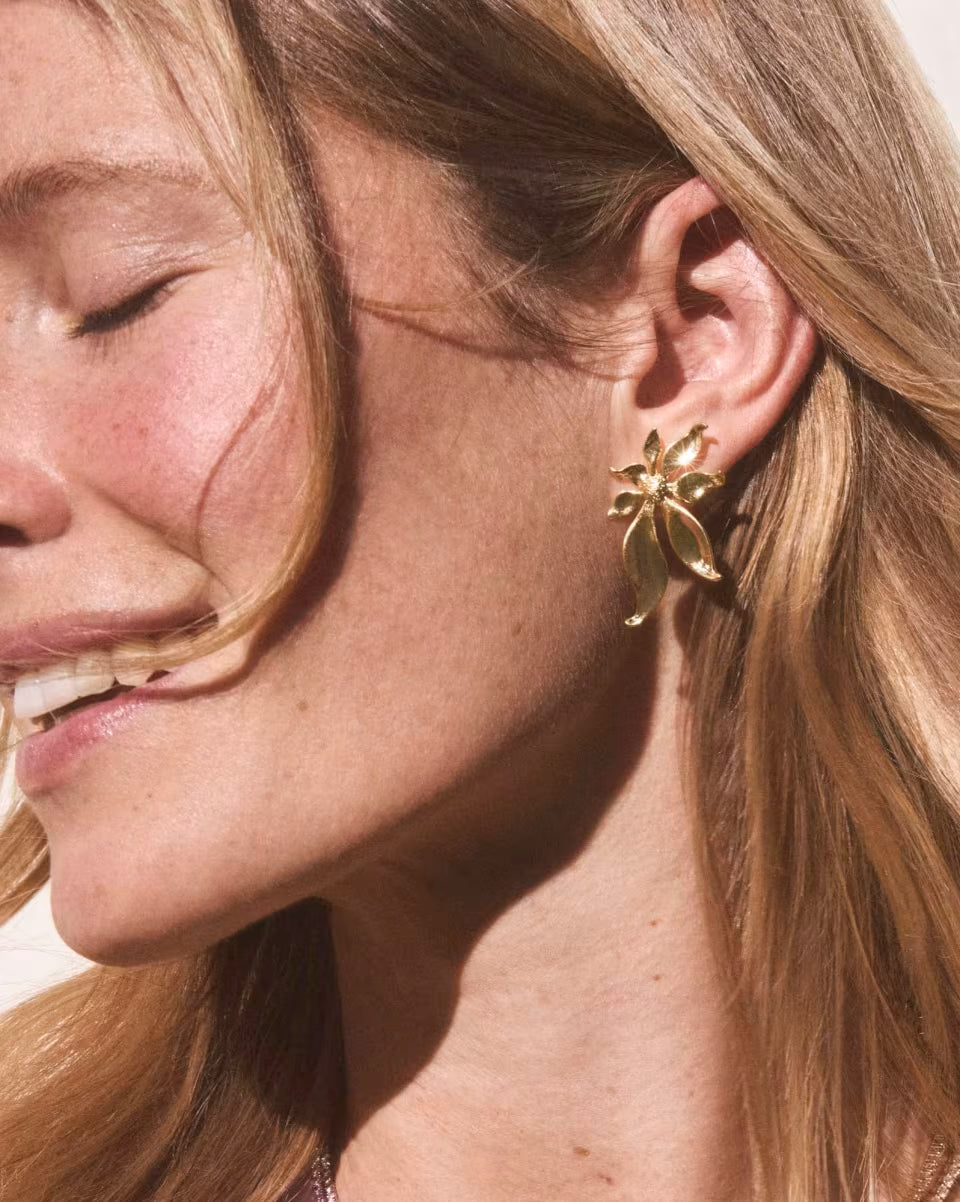 Anya Flower Gold Stud Earrings