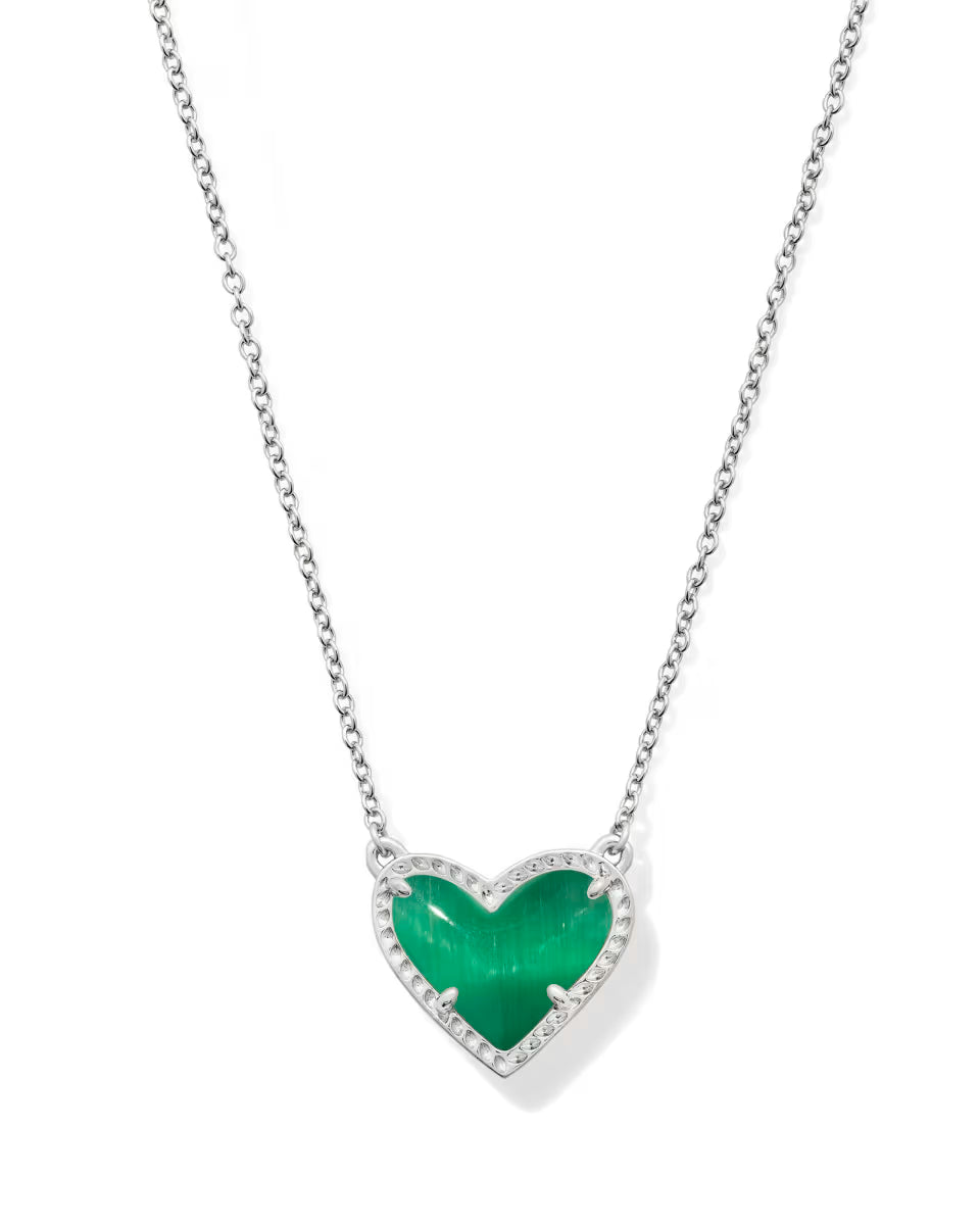 Ari Heart Silver Pendant Necklace in Ivory Mother-of-Pearl