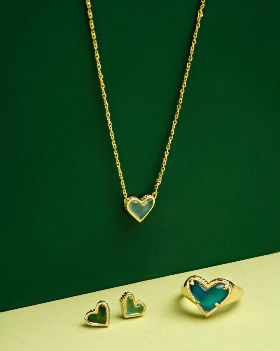 Framed Ari Heart Gold Short Pendant Necklace in Light Pink Drusy