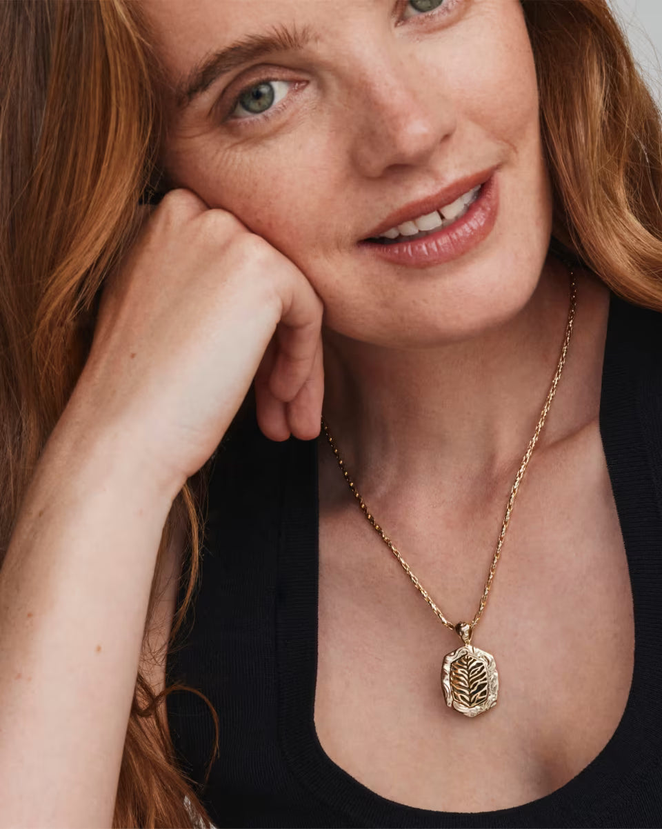 Tiger Striped Daphne Gold Small Long Pendant Necklace