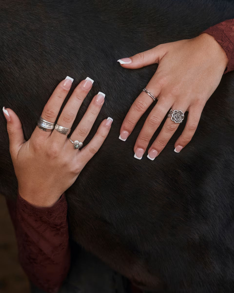 Keziah Vintage Silver Etch Frame Band Ring