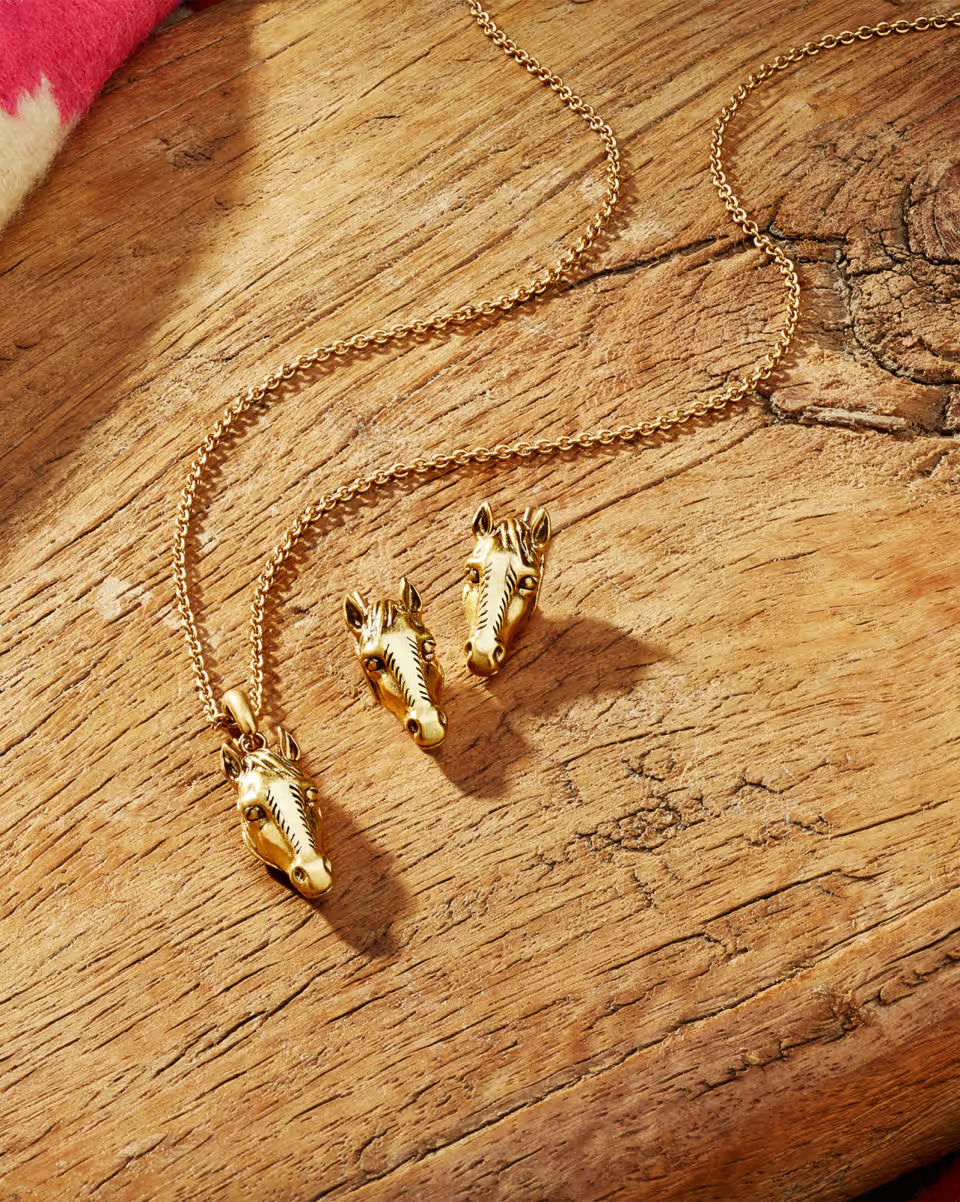 Beau Horse Pendant Necklace in Vintage Silver