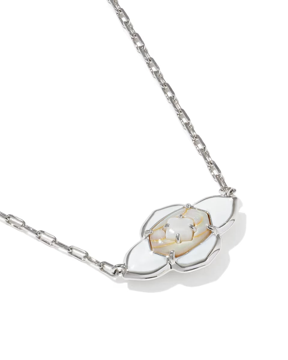 Abbie Medallion Gold Short Pendant Necklace