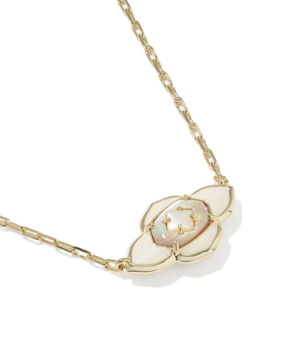 Abbie Medallion Gold Short Pendant Necklace